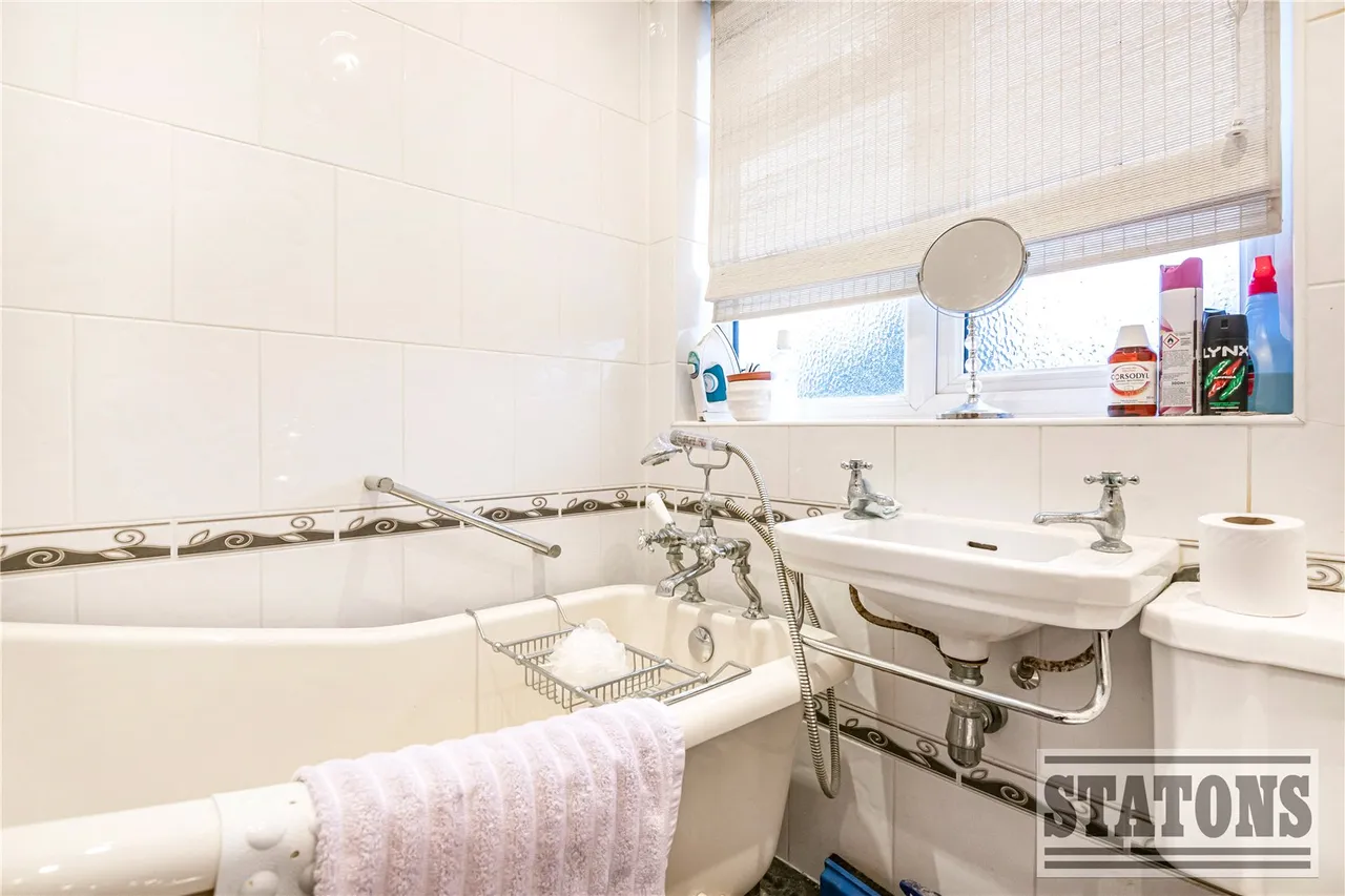 Blakeney Close, Whetstone, London, N20 9LH, photo 9