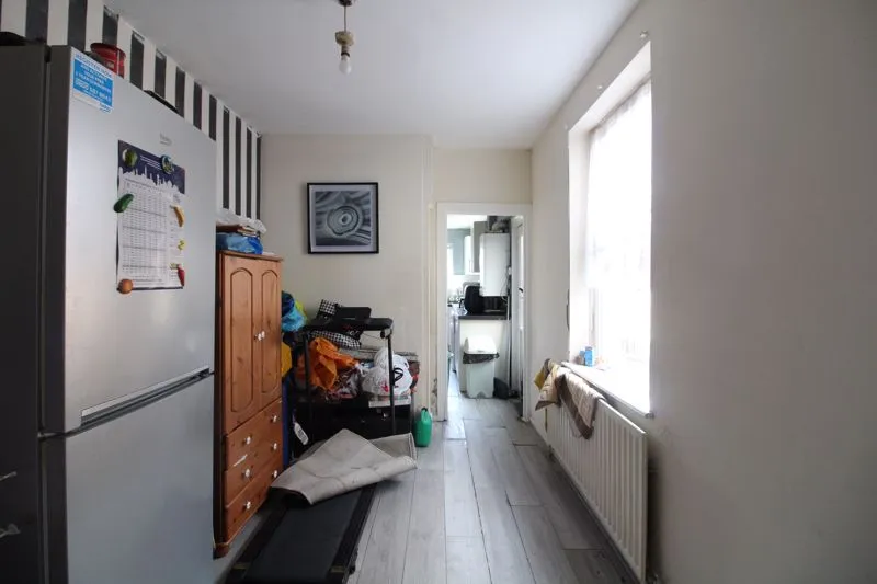Lyndhurst Road, Luton LU1 1LN, photo 6