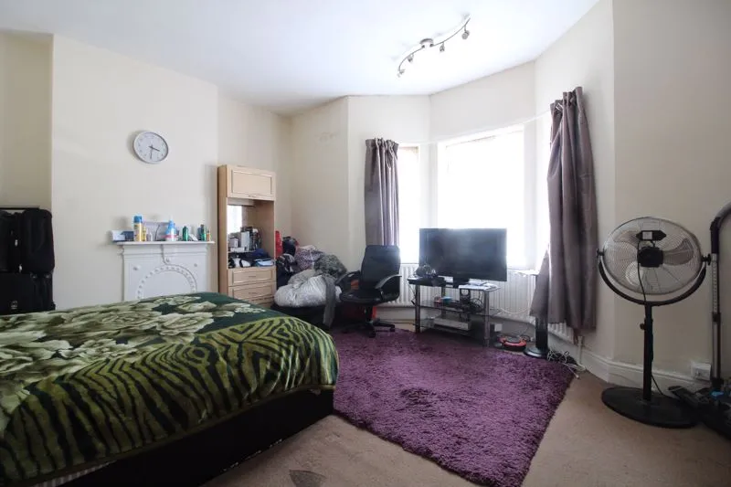 Lyndhurst Road, Luton LU1 1LN, photo 7