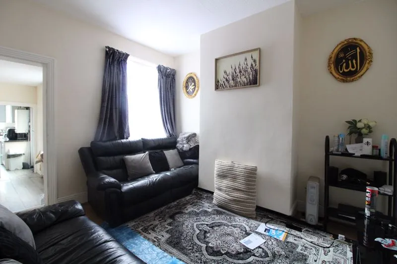 Lyndhurst Road, Luton LU1 1LN, photo 4