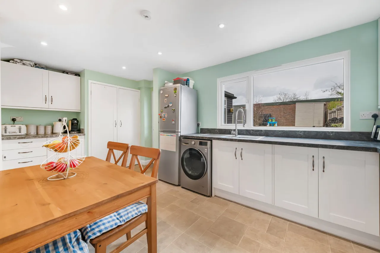 Park Avenue, Edenbridge, TN8, photo 7