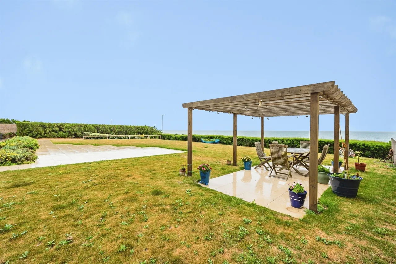 Claremont Road, Seaford, BN25, photo 32
