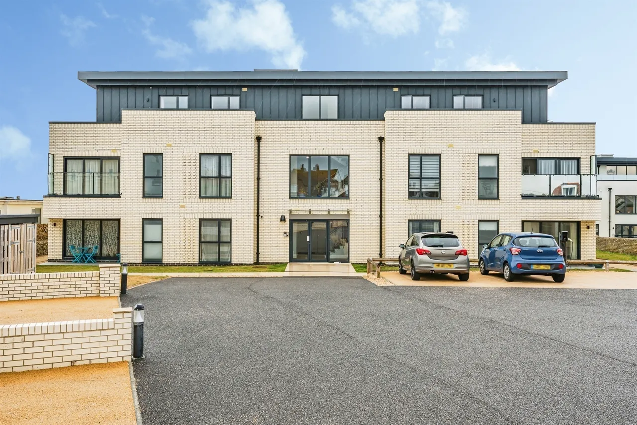Claremont Road, Seaford, BN25, photo 11