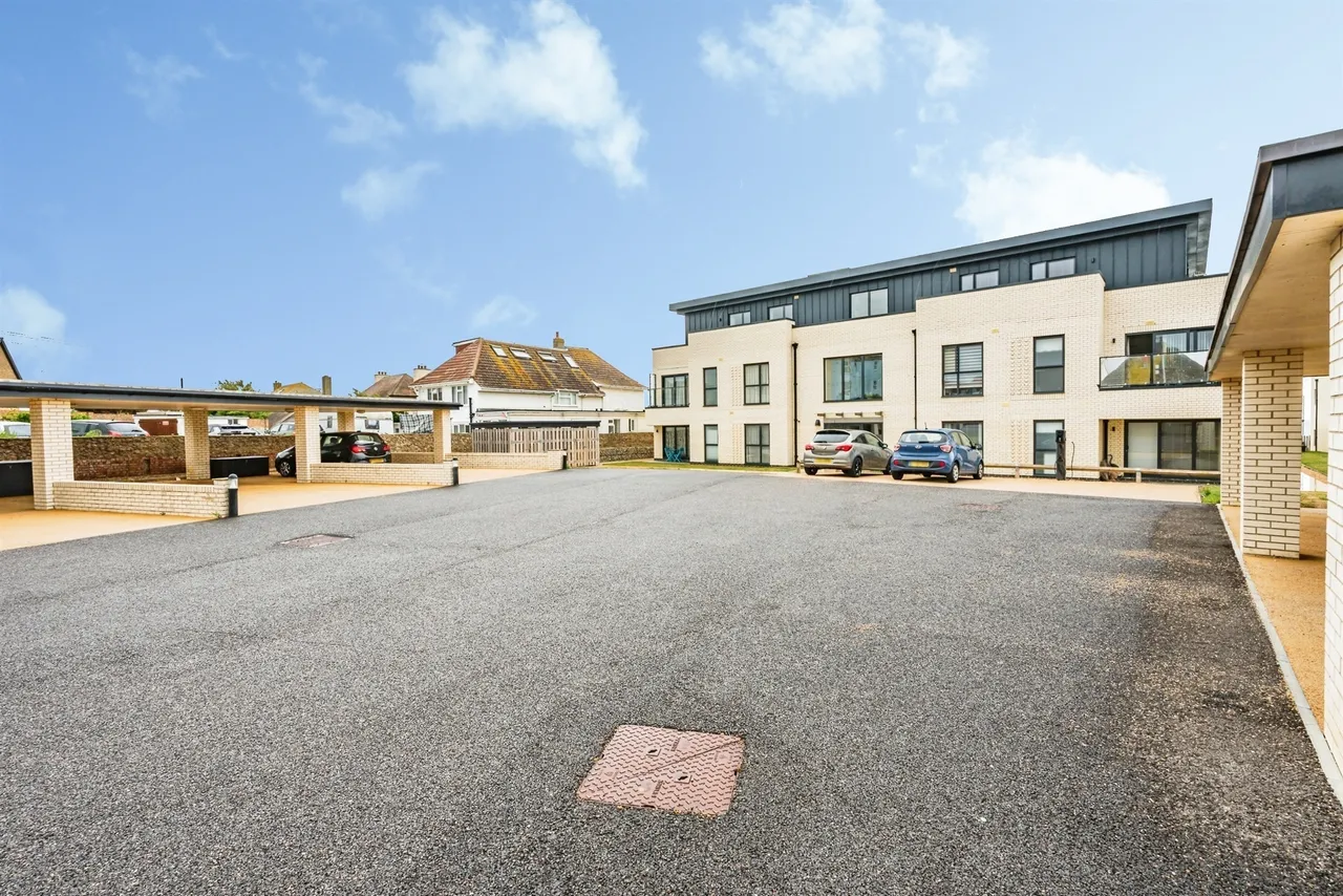 Claremont Road, Seaford, BN25, photo 34