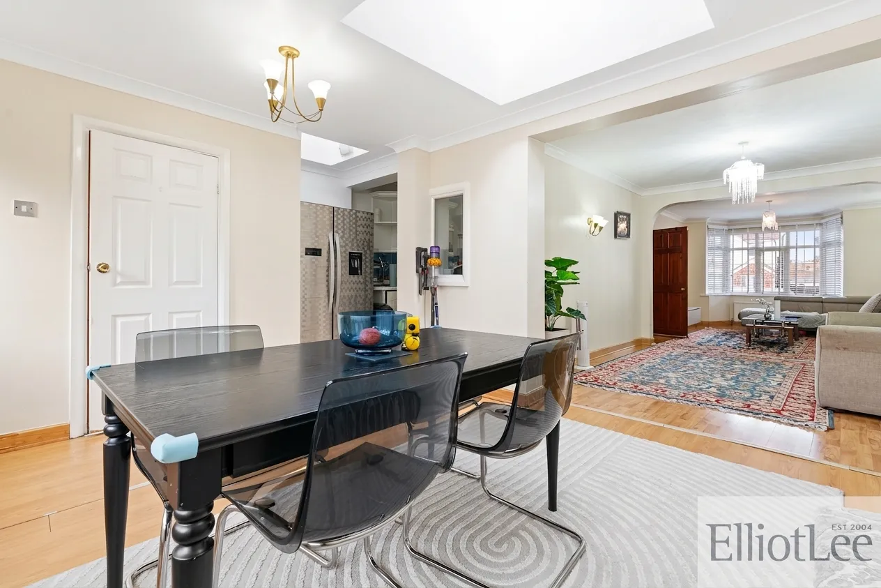 Sherwood Avenue, Greenford, UB6, photo 5