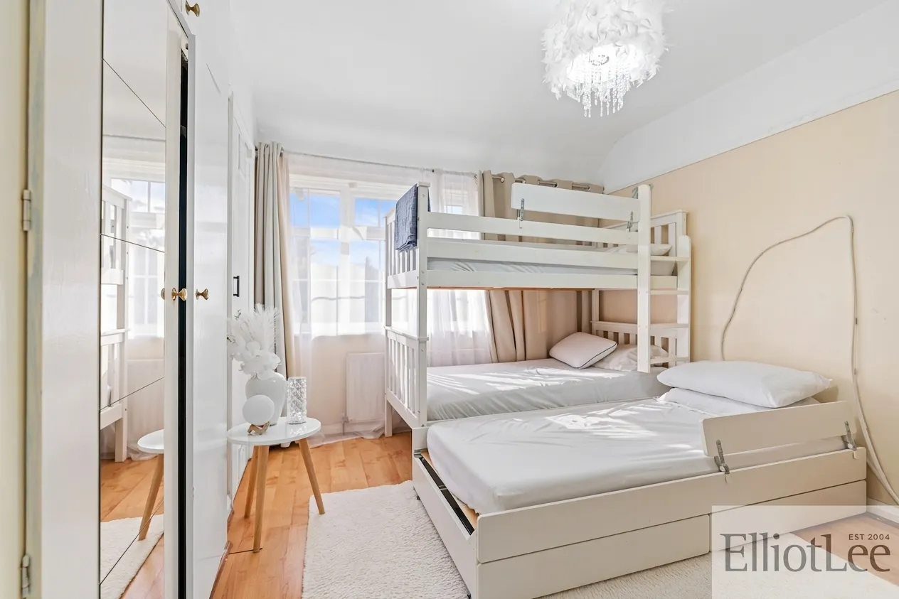 Sherwood Avenue, Greenford, UB6, photo 8