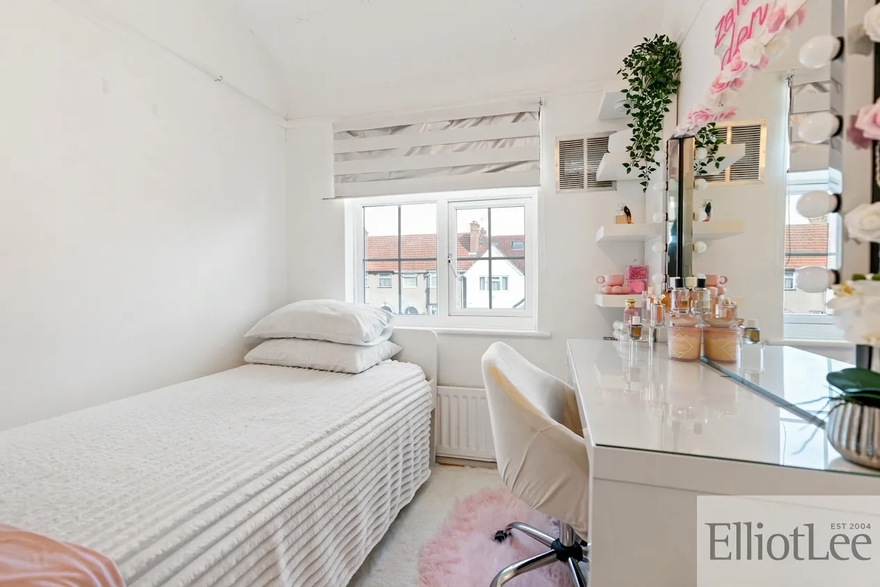 Sherwood Avenue, Greenford, UB6, photo 7