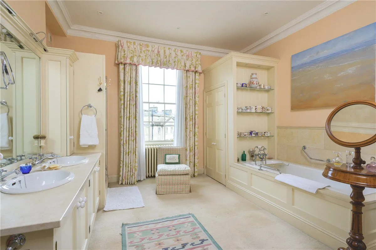 Queens Parade, BA1, photo 16
