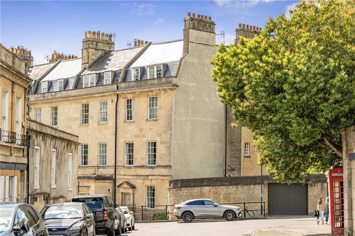 5 bed house for sale, Queens Parade, BA1