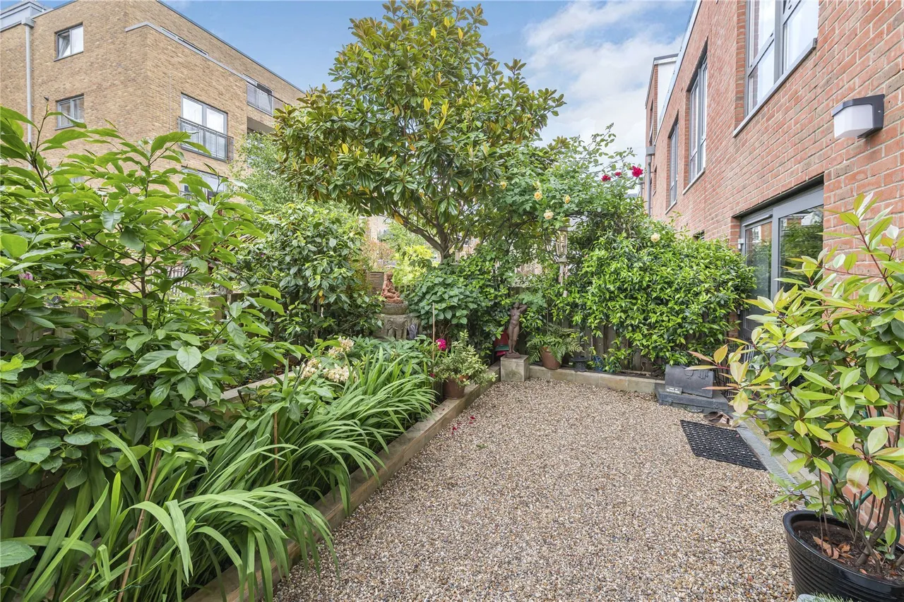 Elbe Street, Fulham, London, SW6, photo 4