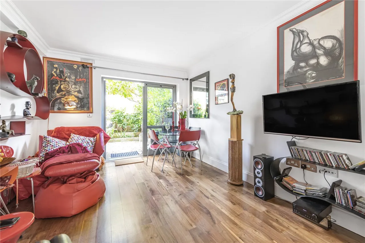 Elbe Street, Fulham, London, SW6, photo 2