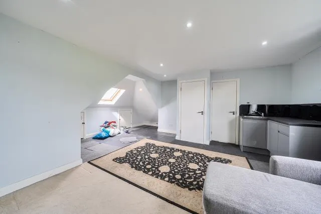 Colindeep Gardens, London, NW4, photo 19