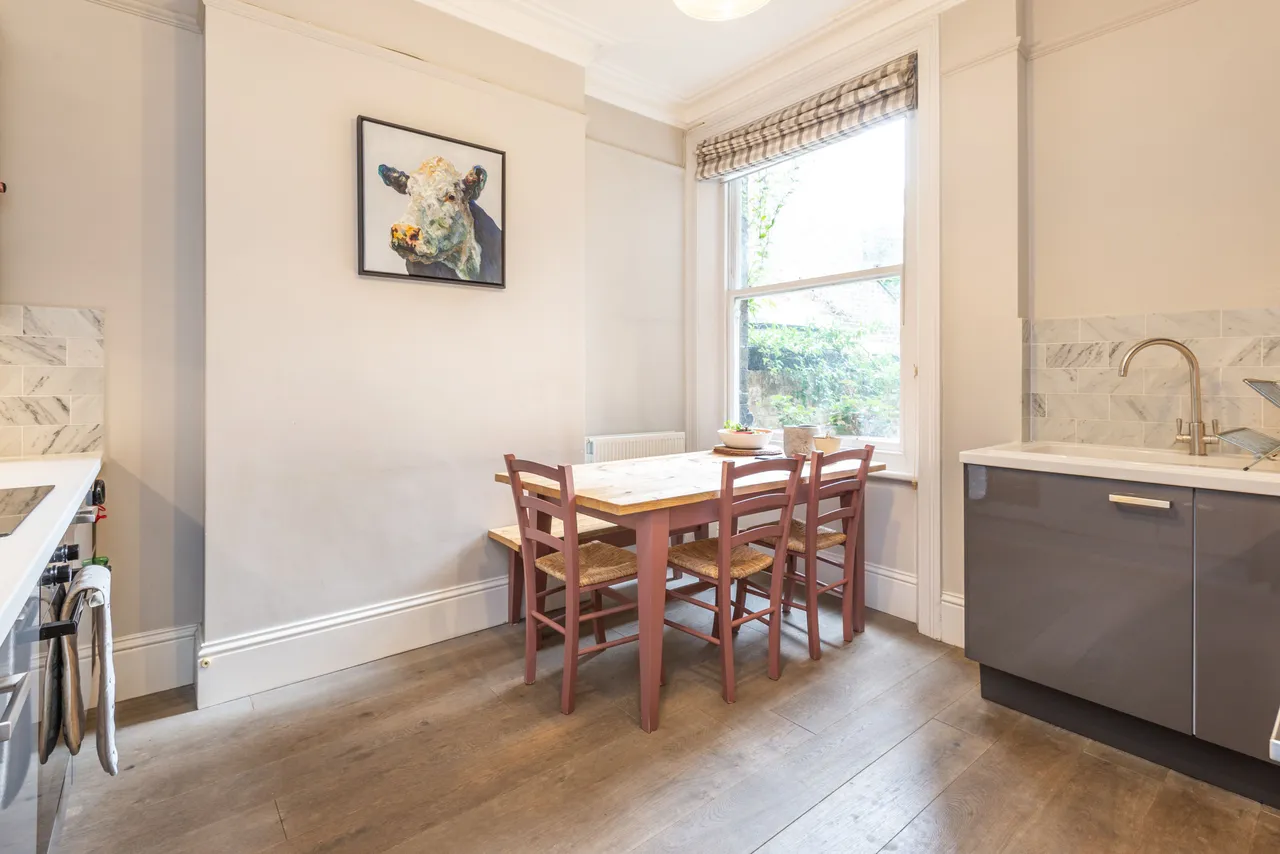 London, NW3, photo 3