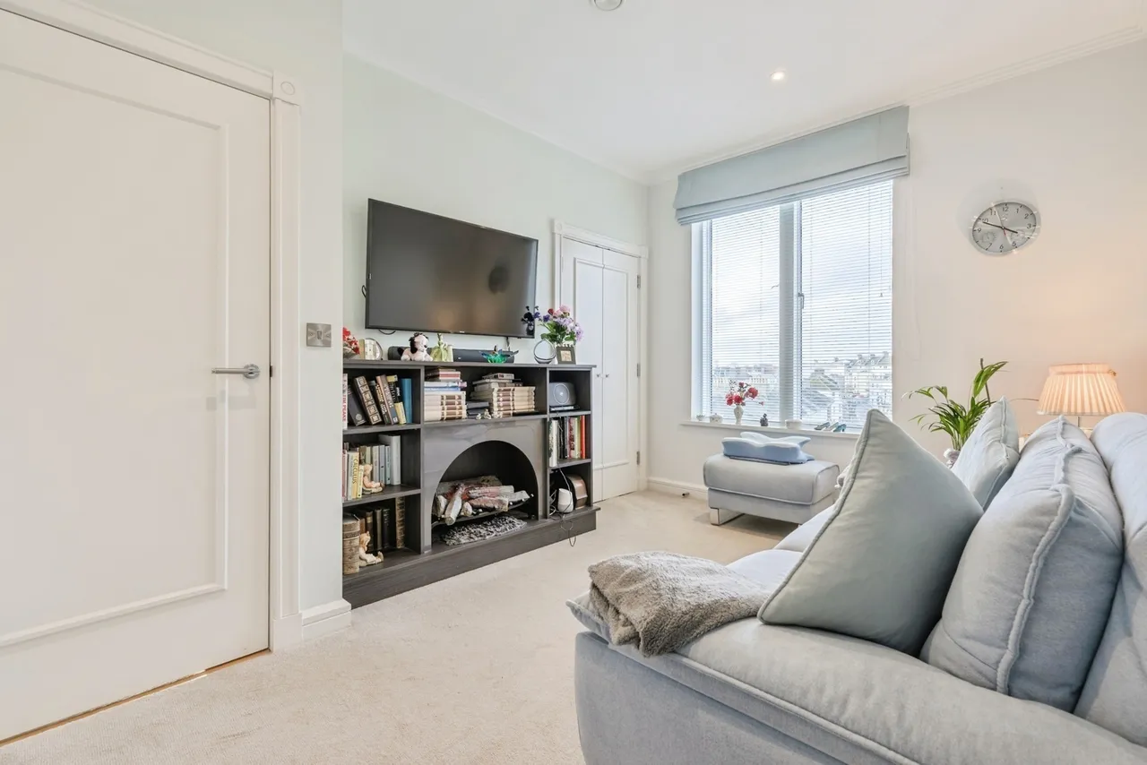 Hoe Road, Plymouth, PL1, photo 11