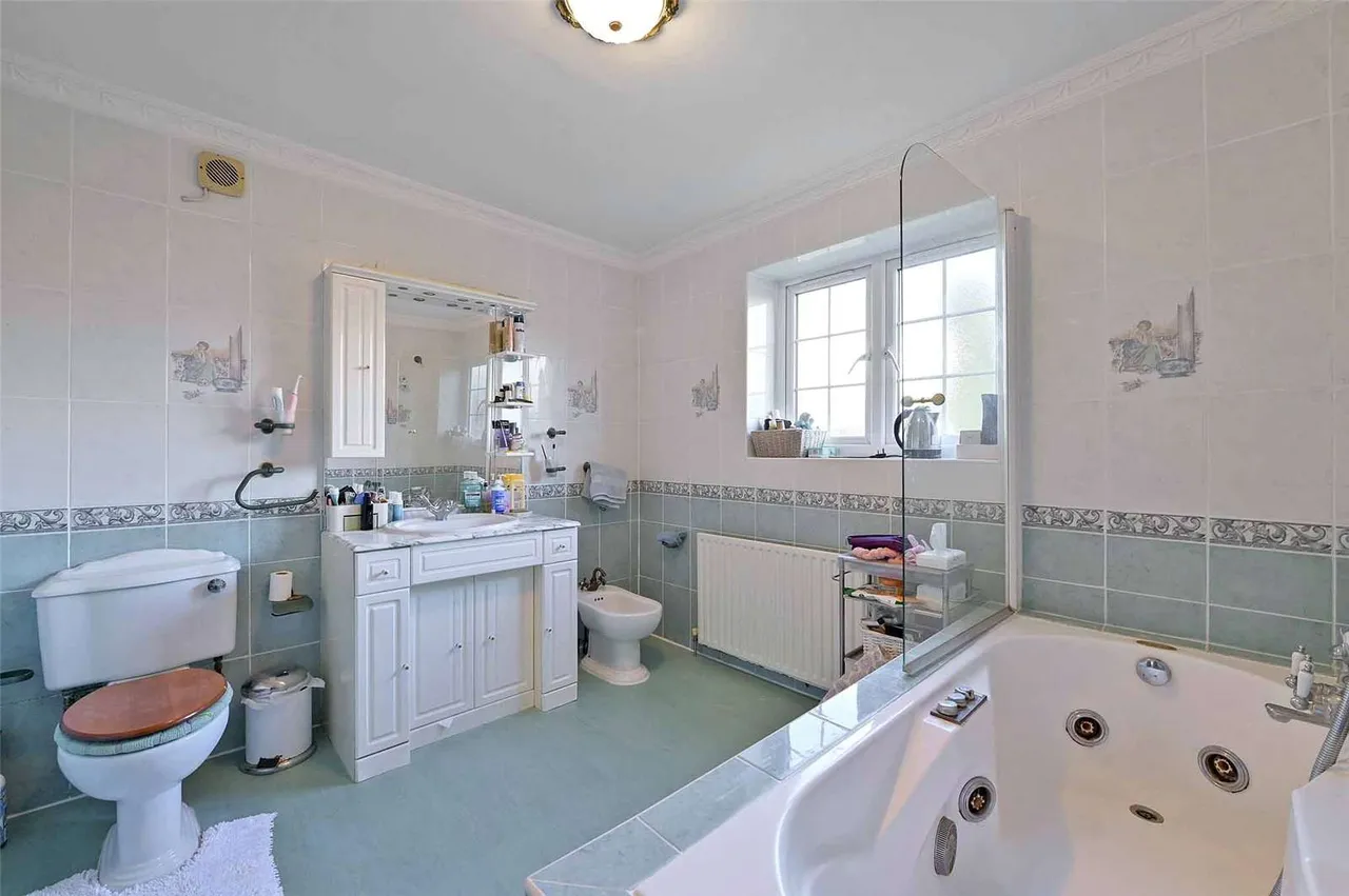 York Road, Windsor, SL4, photo 11