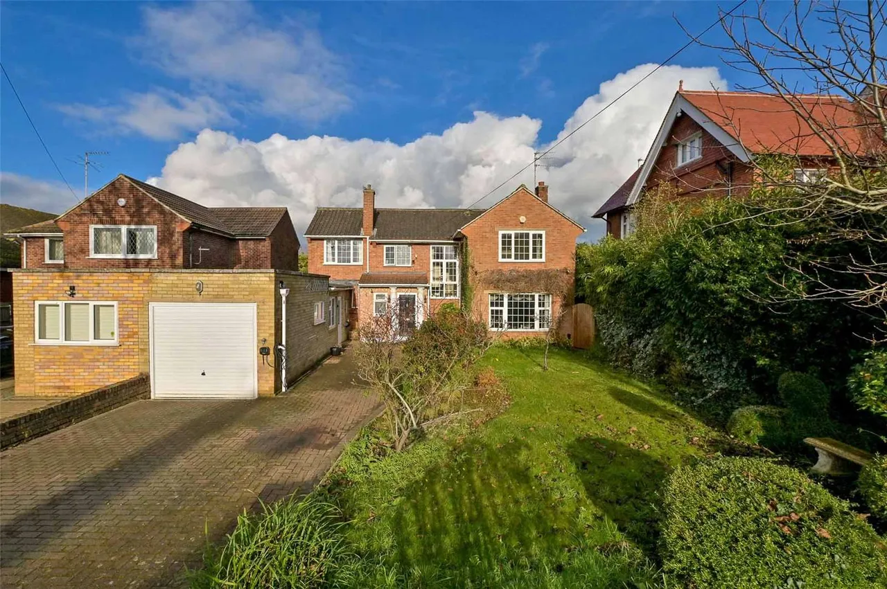 5 bed house for sale, York Road, Windsor, SL4