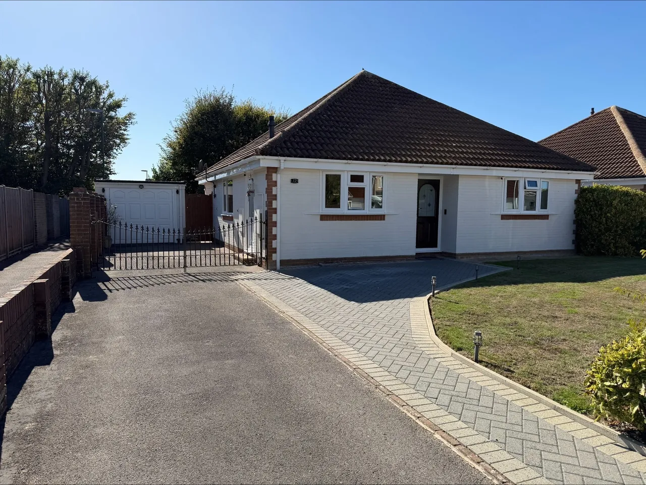 3 bed house for sale — Gilwynes, Bognor Regis