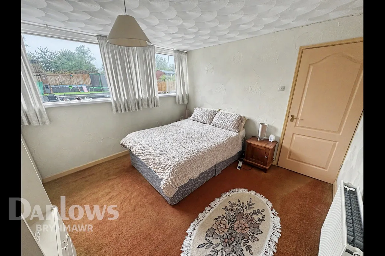 Station Road, Tredegar, photo 16
