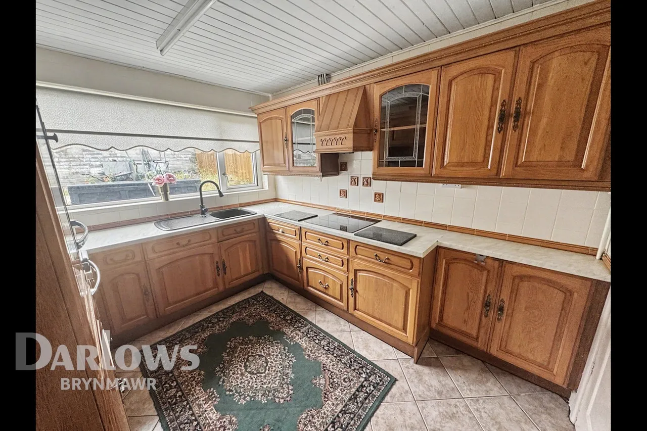 Station Road, Tredegar, photo 7