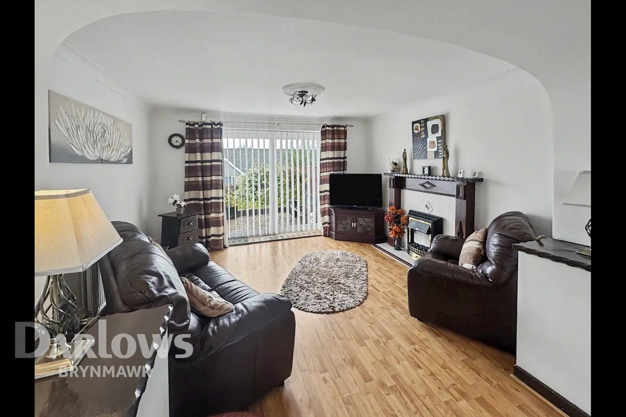 Station Road, Tredegar, photo 5
