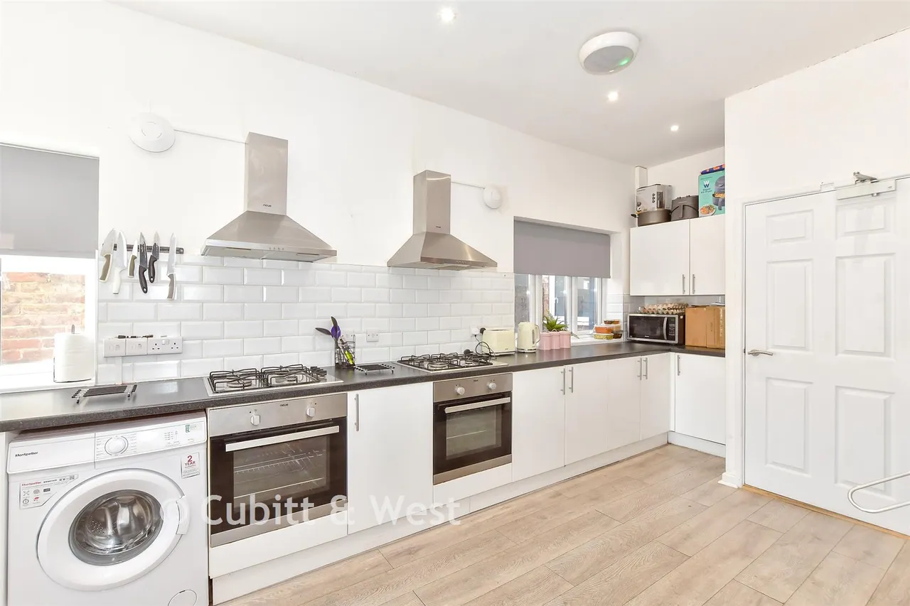 Chichester Road, Portsmouth, PO2, photo 3