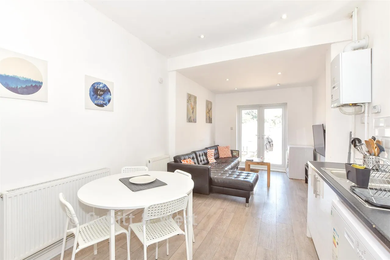 Chichester Road, Portsmouth, PO2, photo 4
