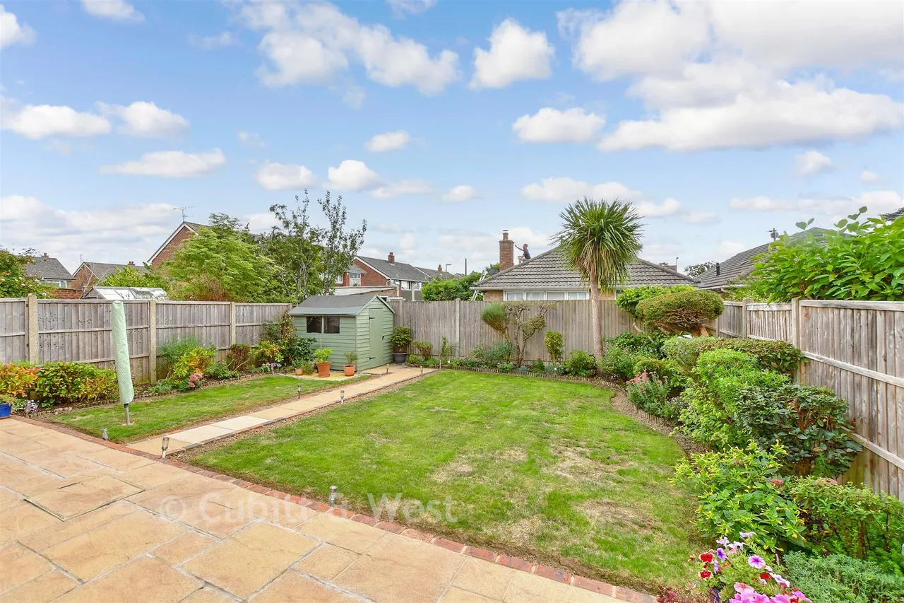 Southleigh Road, Emsworth, PO10, photo 2