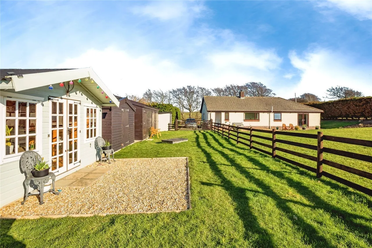 Llanrhystud, SY23, photo 24