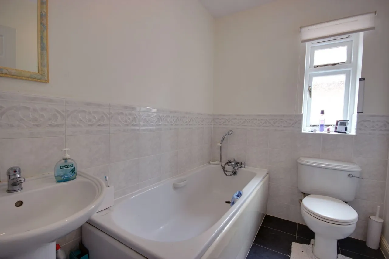 Berkshire Close, Beverley, HU17, photo 14