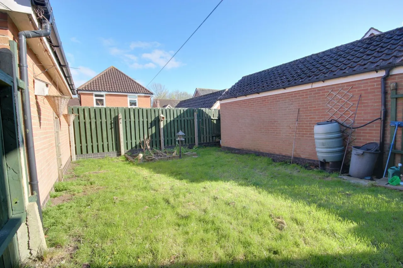 Berkshire Close, Beverley, HU17, photo 2