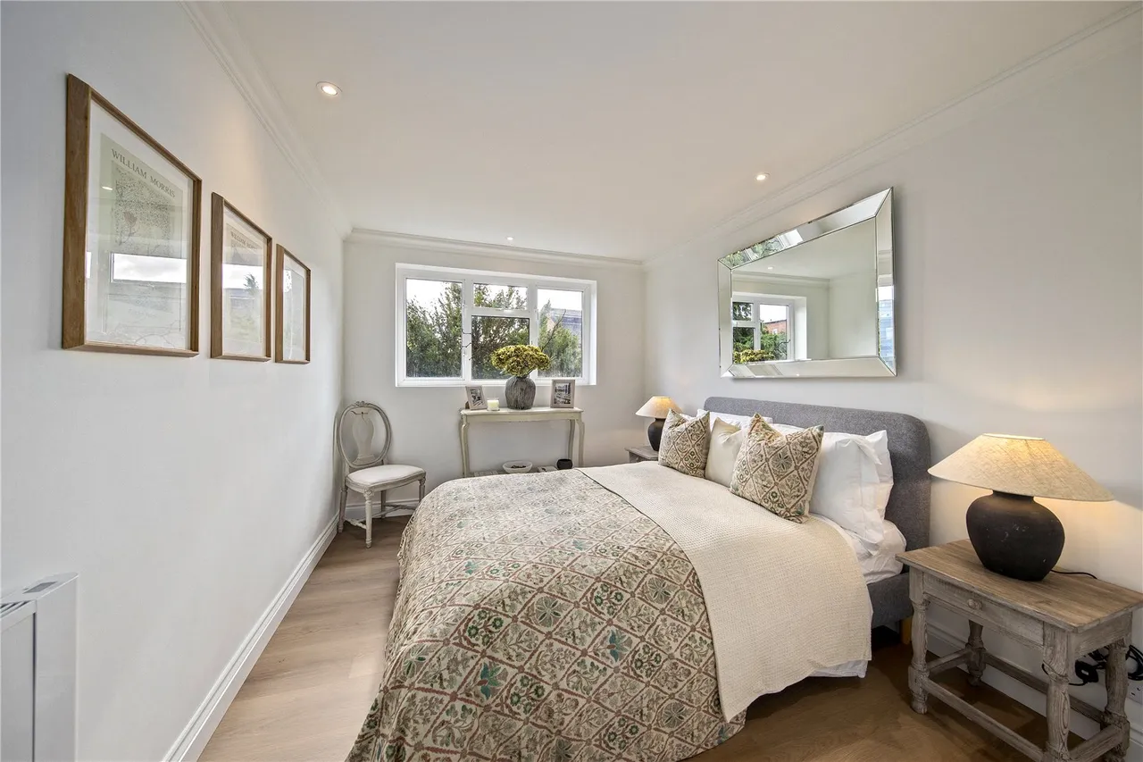 St. Leonards Road, East Sheen, SW14, photo 7