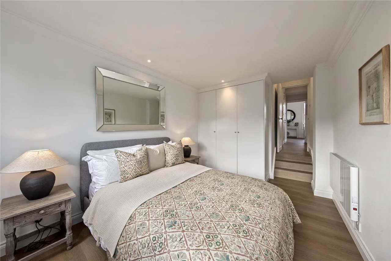St. Leonards Road, East Sheen, SW14, photo 4