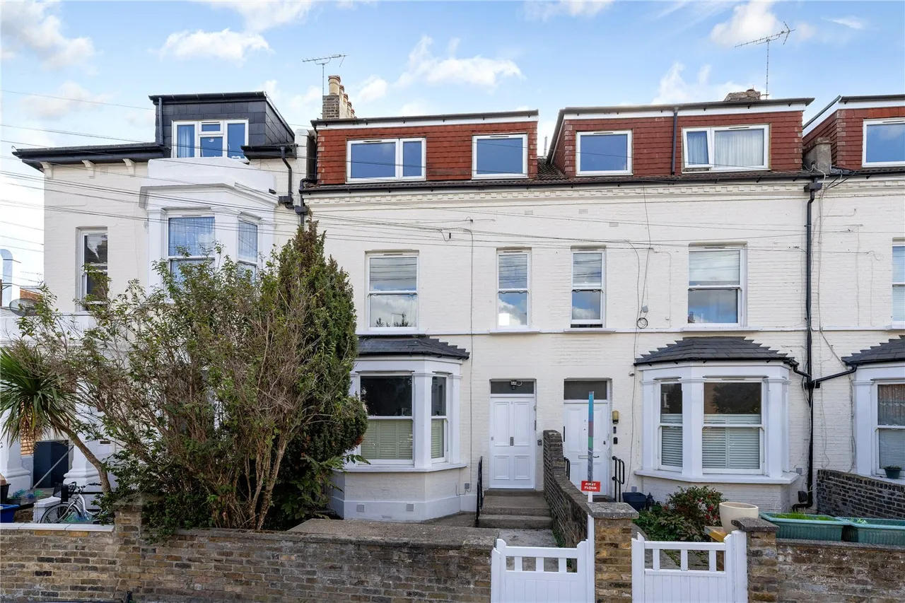 St. Leonards Road, East Sheen, SW14, photo 10