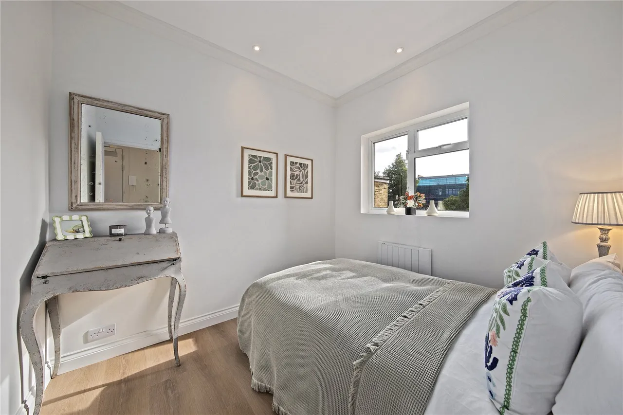 St. Leonards Road, East Sheen, SW14, photo 5