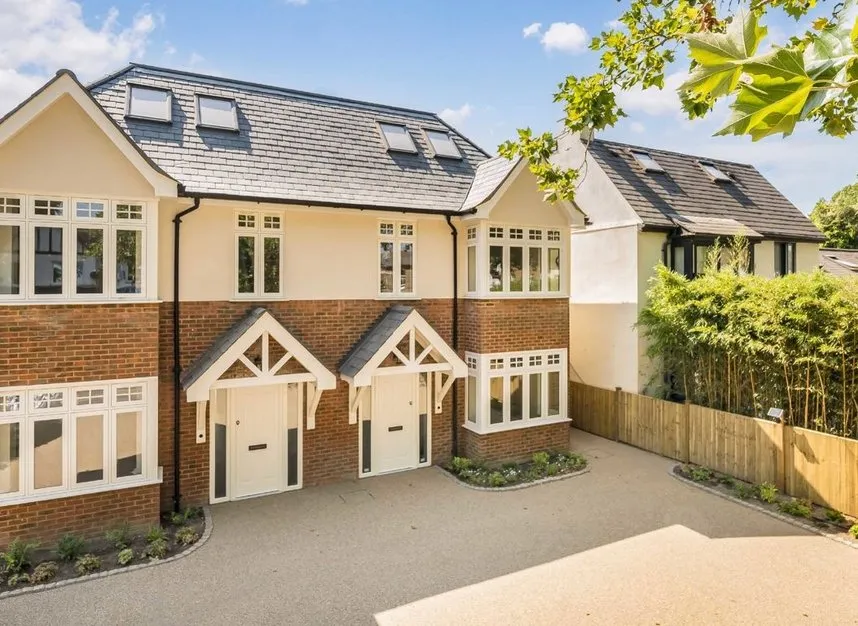 4 bed house for sale — Wensleydale Road, Hampton, TW12