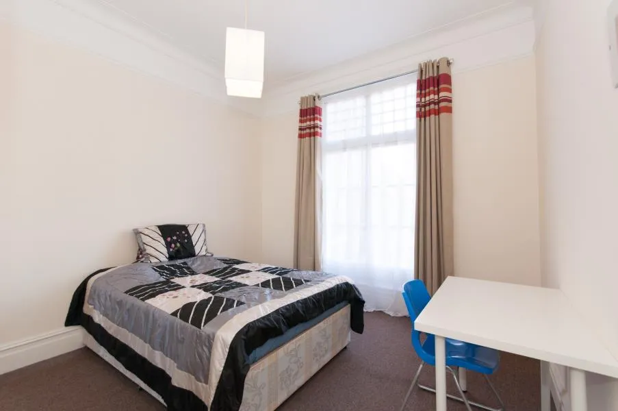 Elgin Avenue, London, W9 2NU, photo 3