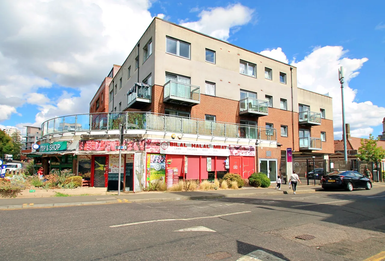 2 bed flat for sale, station Road, Harrow, HA1