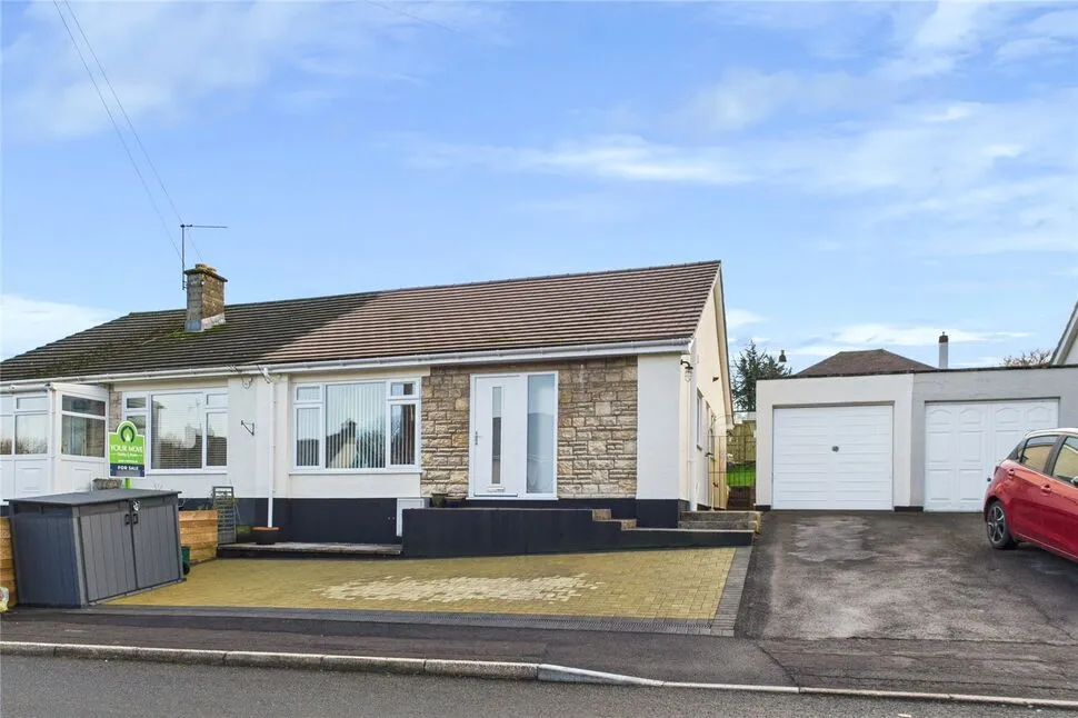 2 bed house for sale — Somer Avenue, Midsomer Norton, Somerset, BA3