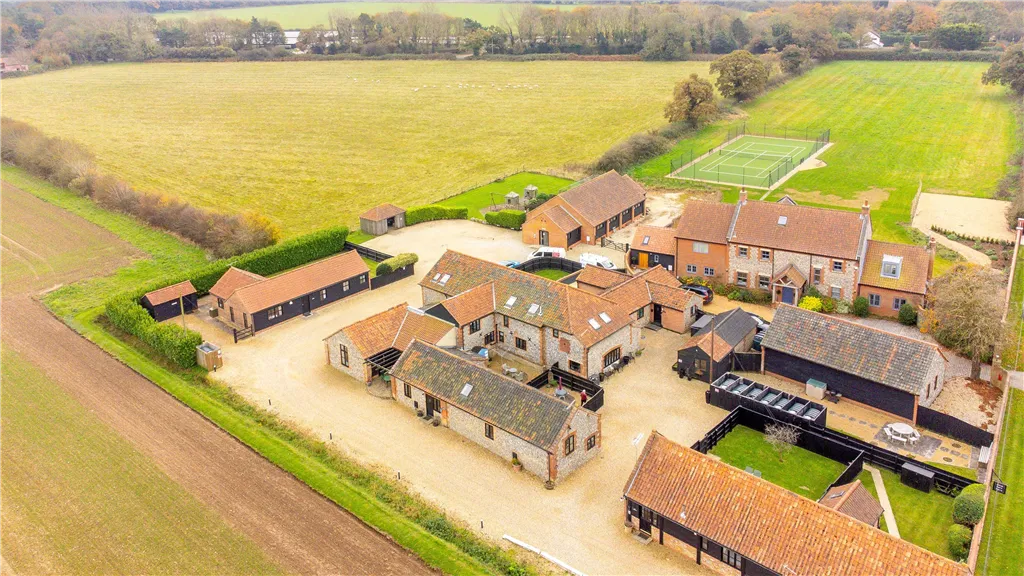 Cromer Road, Roughton, photo 27