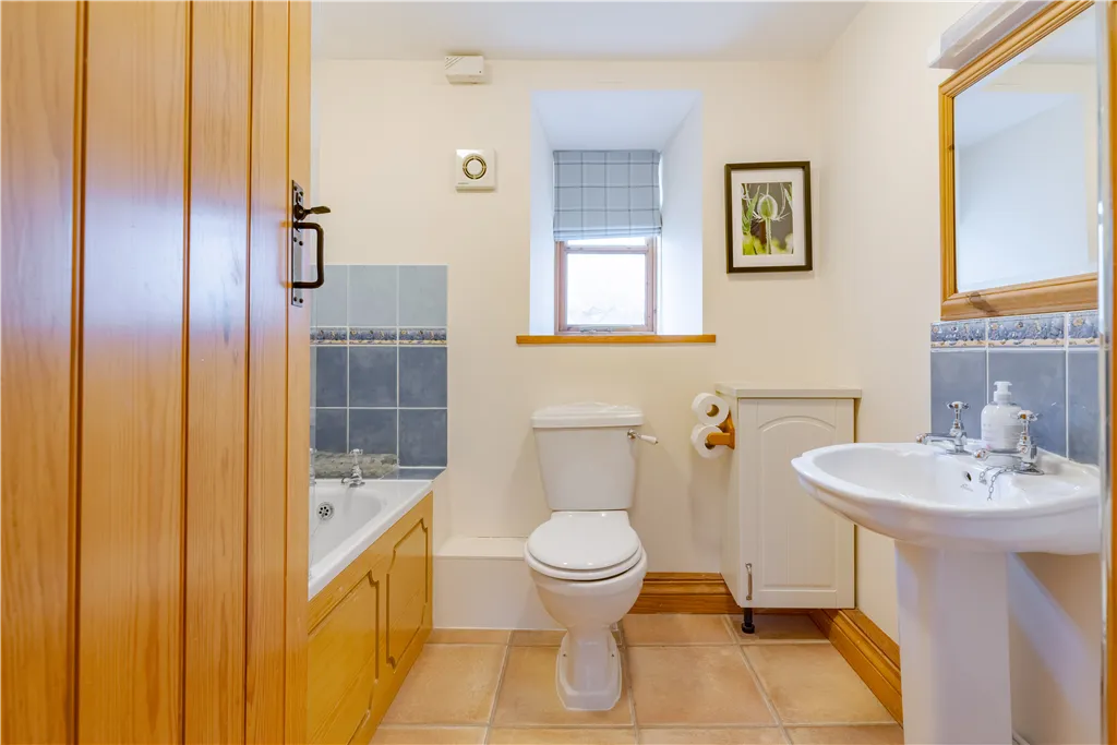 Cromer Road, Roughton, photo 13