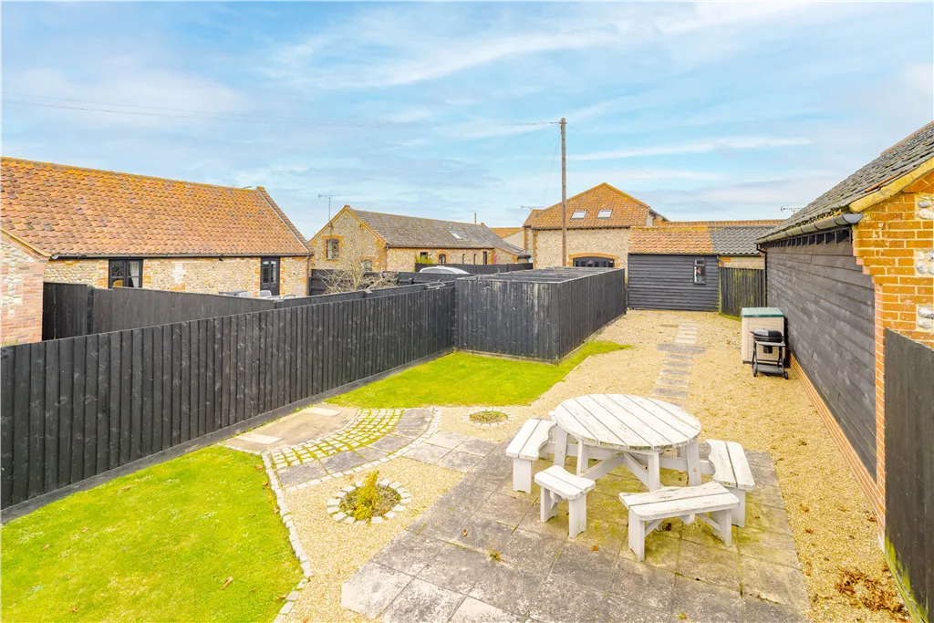 Cromer Road, Roughton, photo 19