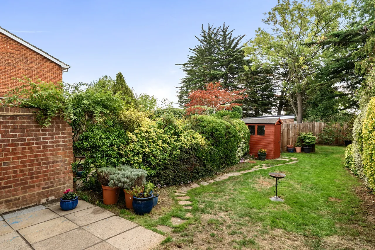 Gilbert Road, Pinner, HA5, photo 2