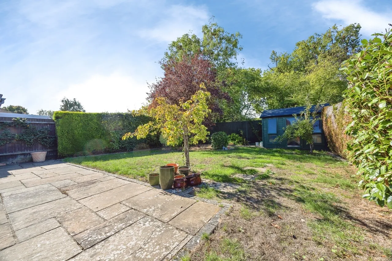 Powell Close, Guildford, GU2, photo 5