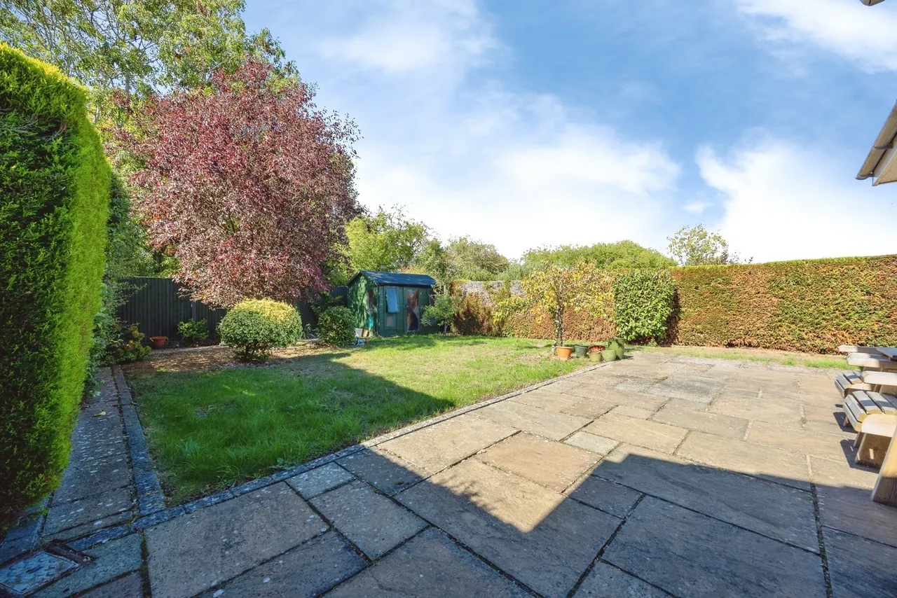 Powell Close, Guildford, GU2, photo 9