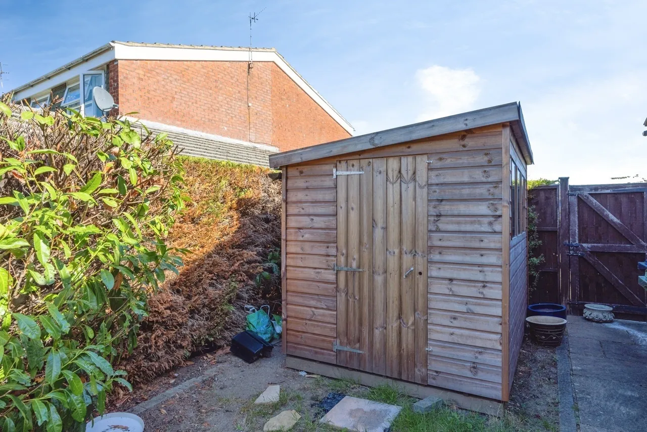 Powell Close, Guildford, GU2, photo 12