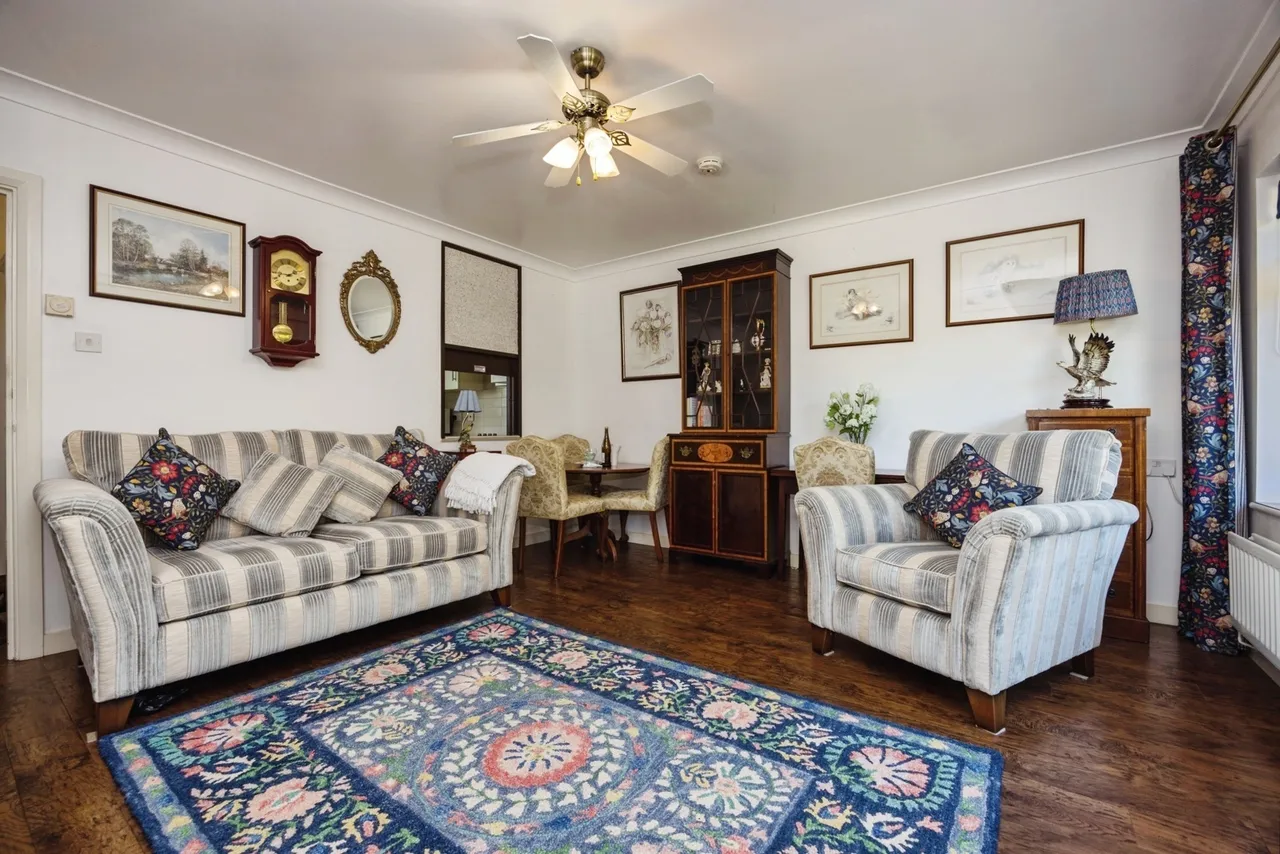 Powell Close, Guildford, GU2, photo 10