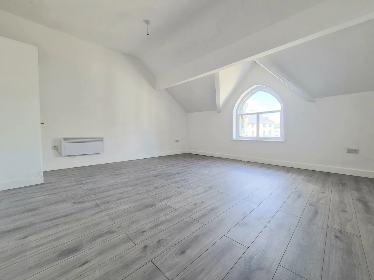1 bed flat to rent — Crown Street, HALIFAX