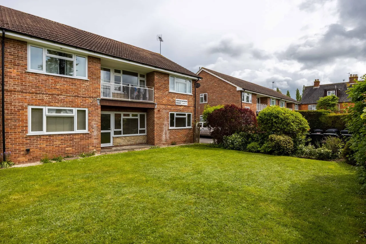 Boundary Road, Newbury, RG14, photo 12