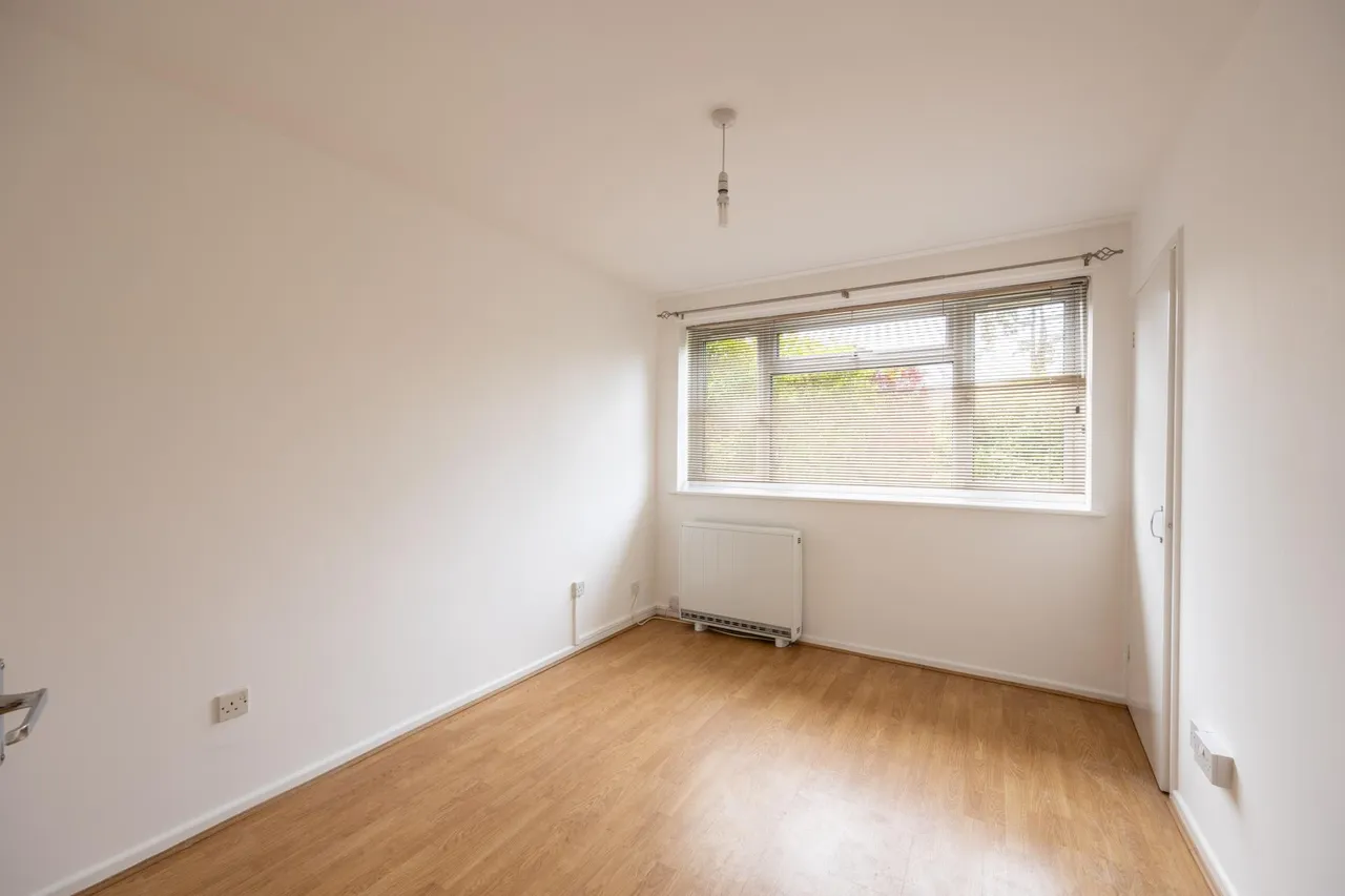 Boundary Road, Newbury, RG14, photo 5
