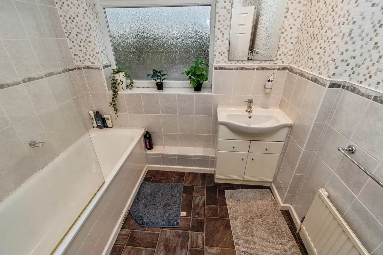 Reservoir Road, Cannock, photo 12